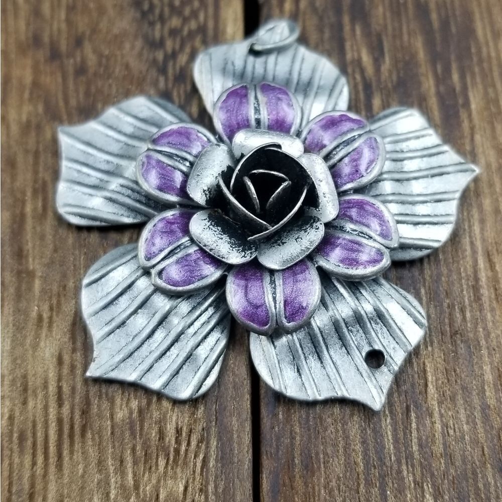 Lavendar paradise flower magnolia necklace pendant P162